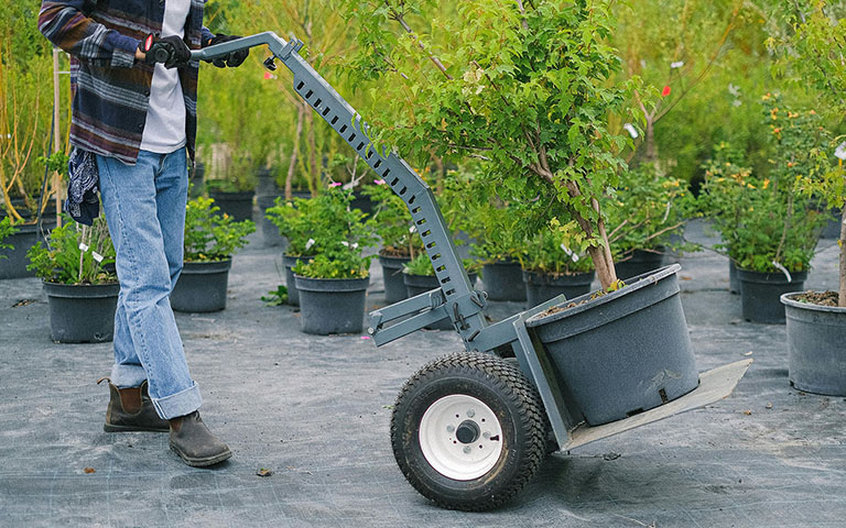 Compra equipos para Movimiento y carga de materiales para mantenimiento de tu jard&iacute;n, huerto o terraza, en KREO Jardiner&iacute;a tenemos el mejor material para jardineros